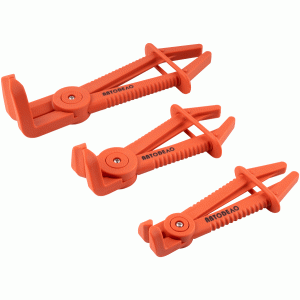 Set of curved hose clamps