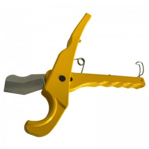 Professional shears designed for cutting plastic pipes up to 36 mm in diameter. RUR, PCV, 36MM DEGET